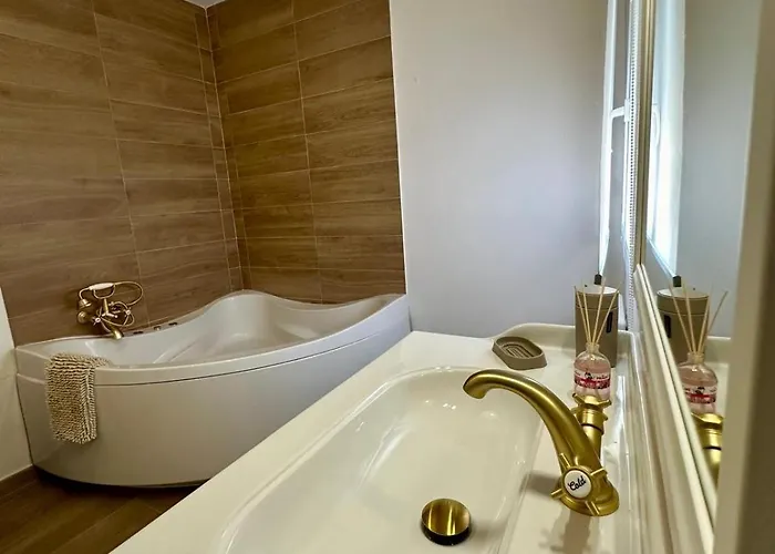 Holiday home Rei Center